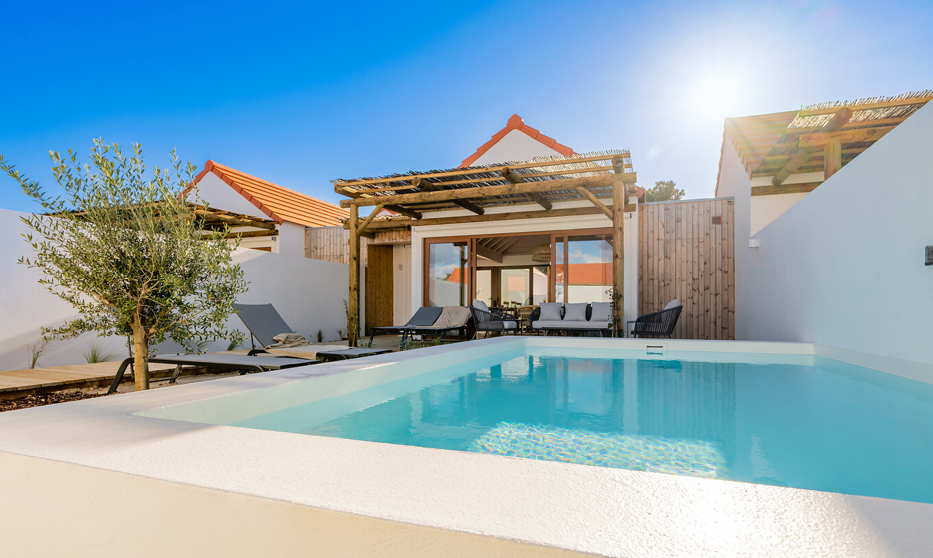 Die Superior Villa im Pestana Comporta Village Residences verfügt über einen Außenbereich mit Pool und mehreren Sonnenliegen