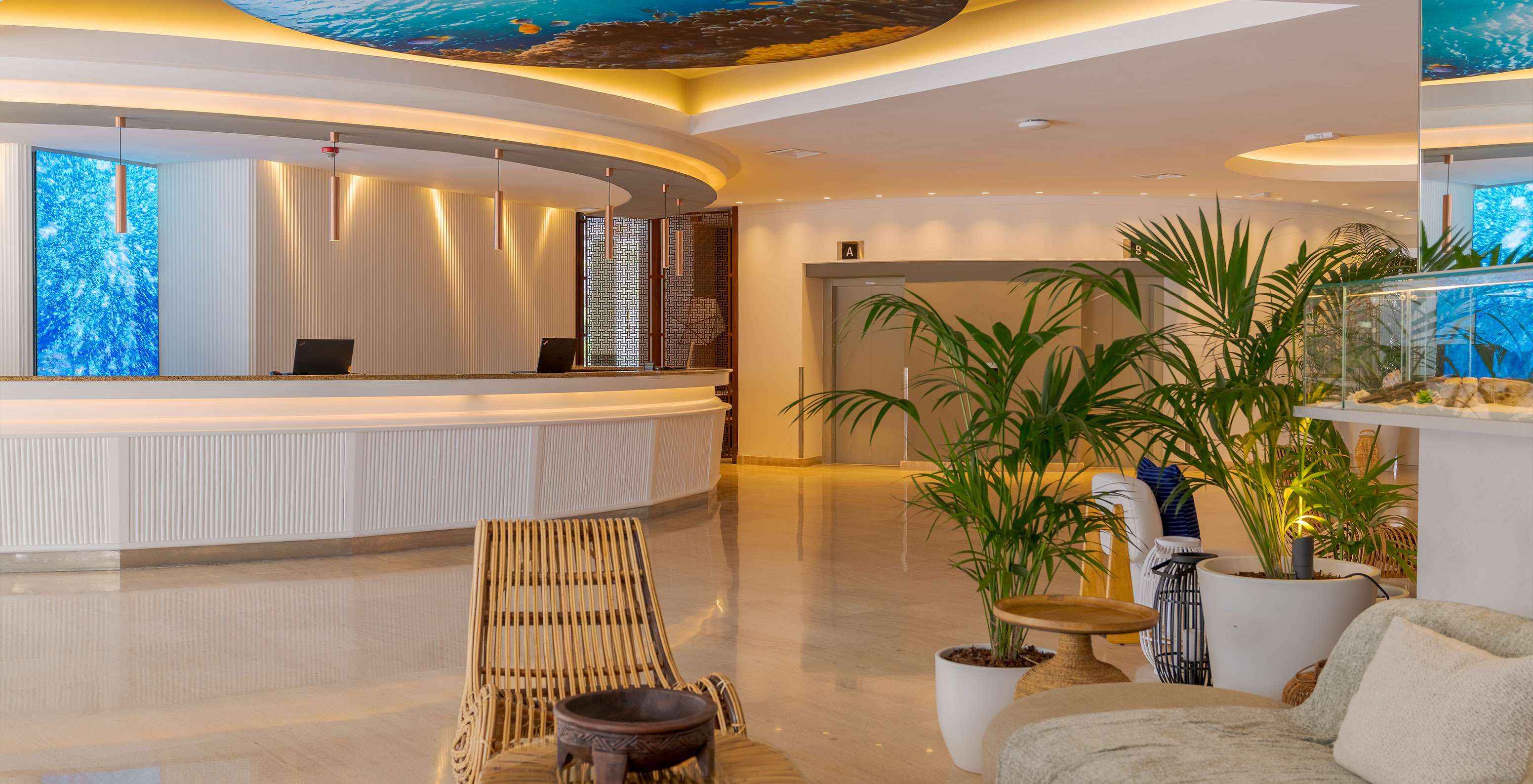 Das Pestana Blue Alvor Beach ist ein 5-Sterne-Hotel mit Pool und in Strandnähe und hat eine 24-Stunden-Rezeption