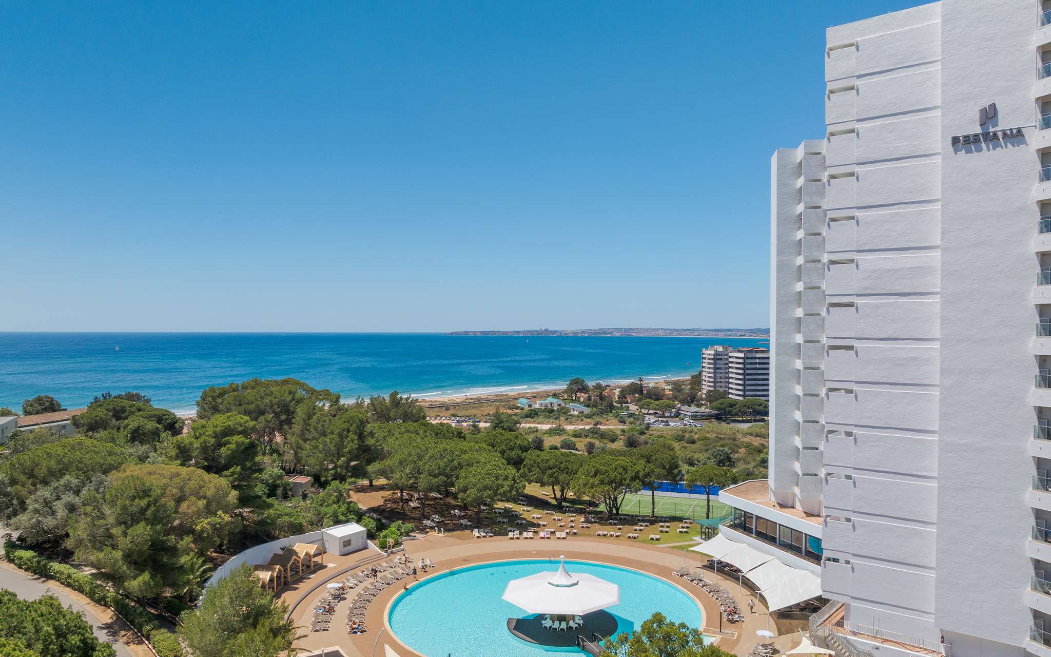 Außenansicht des Pestana Blue Alvor Beach, ein All-Inclusive-Hotel in der Algarve