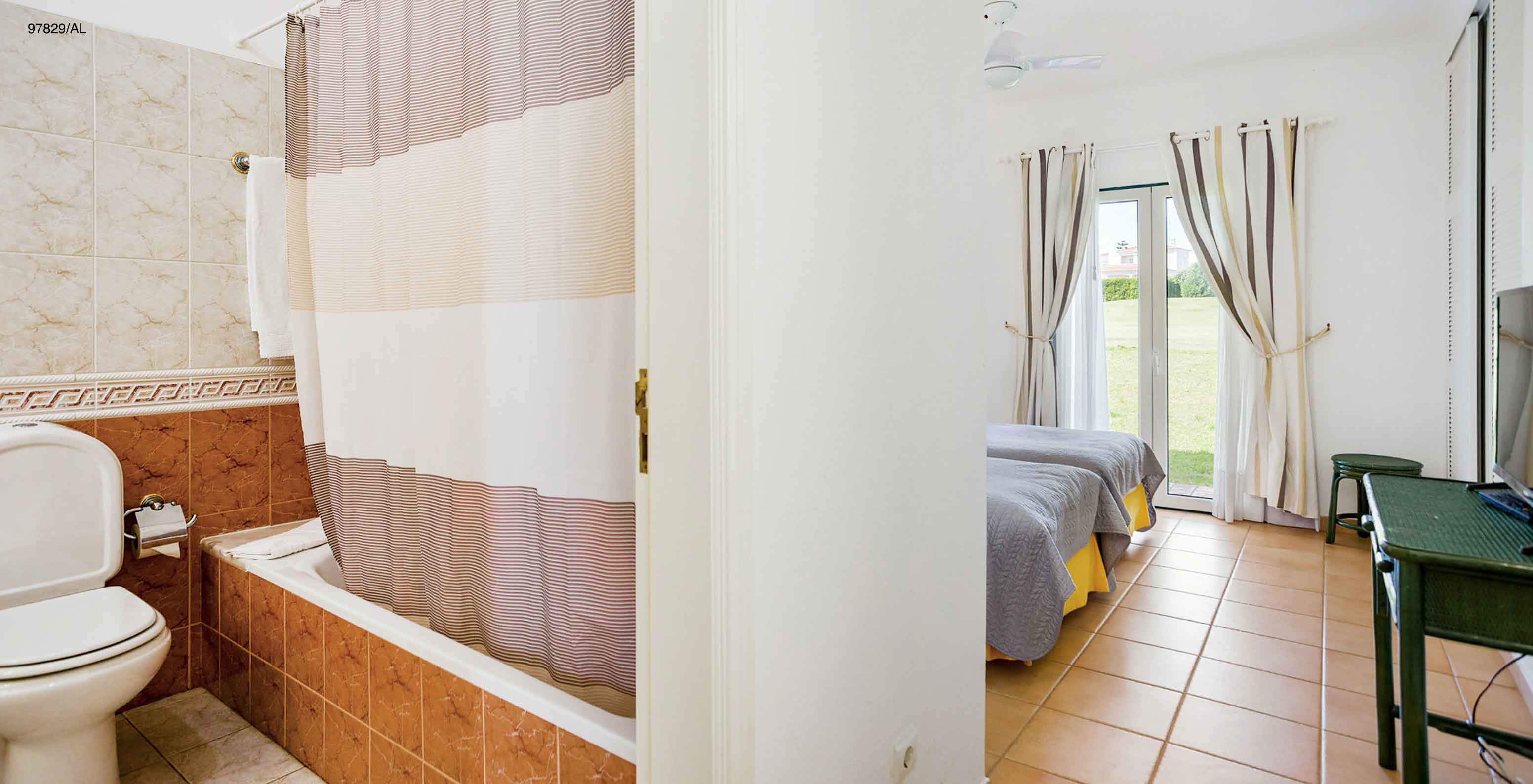 Die Wohnung Pestana Carvoeiro Golf T2 Standard hat ein Bad mit Badewanne und Toilette