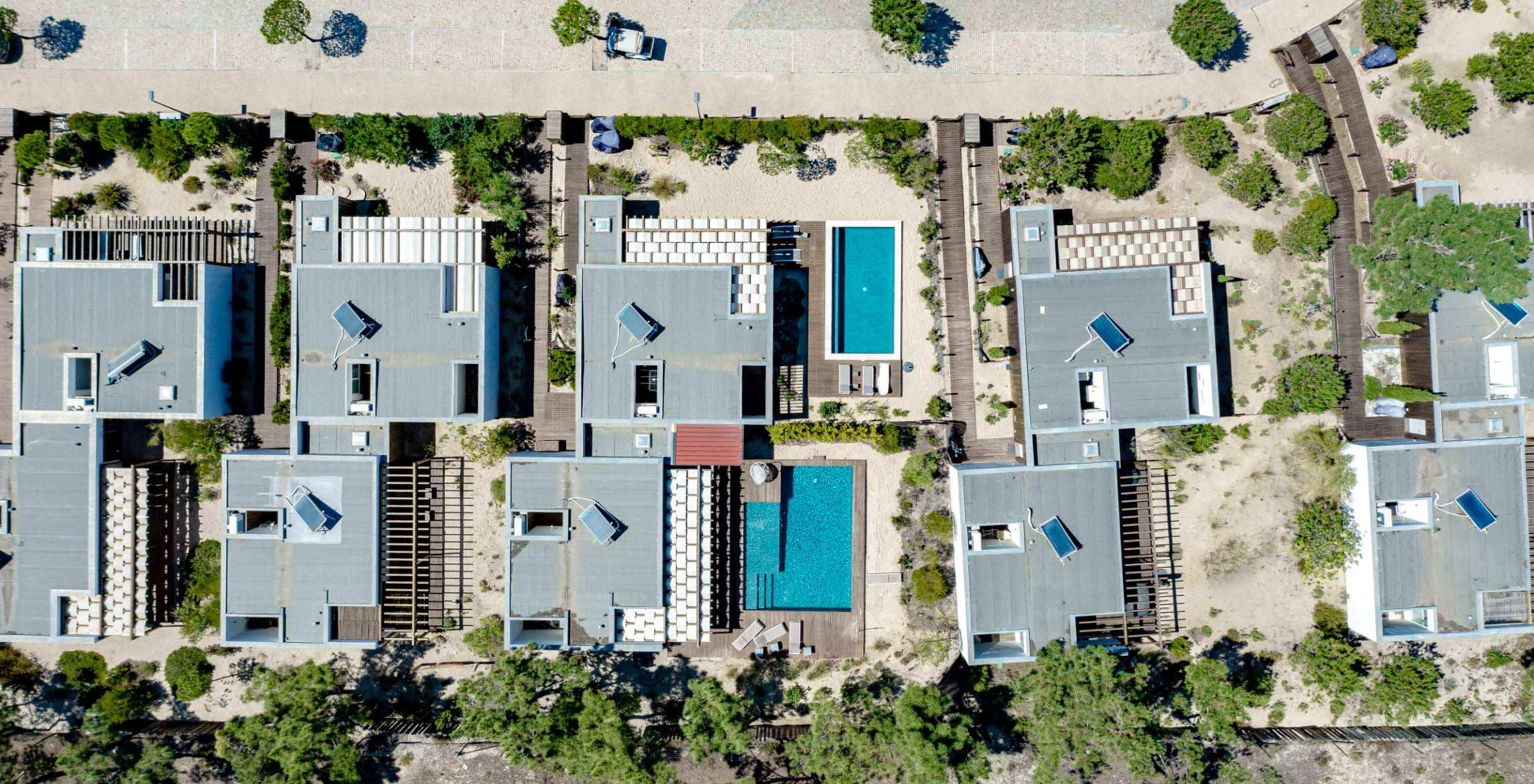 The Green Villa with Private Pool of Pestana Tróia Eco Resort has several villas around, also with private pool