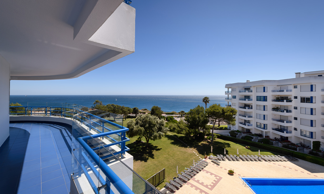 The Superior Deluxe Sea View room at Pestana Cascais has a balcony with a sea view of Cascais
