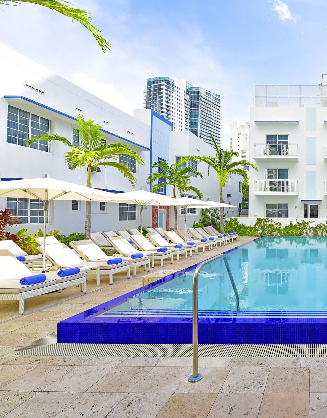 View of the pool at Pestana Miami South Beach, a boutique hotel with 4 stars located right on Miami Beach