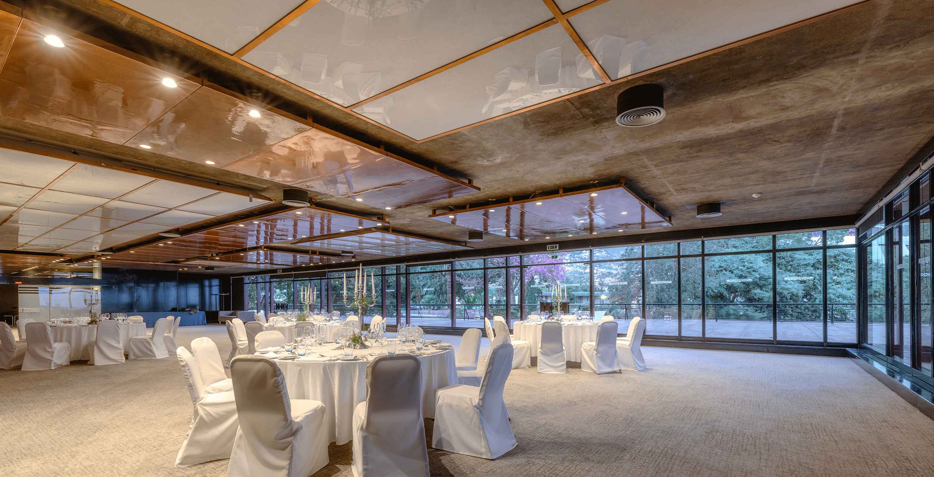 Sala de eventos en Pestana Casino Park, hotel en Funchal frente al mar, con spa y piscina