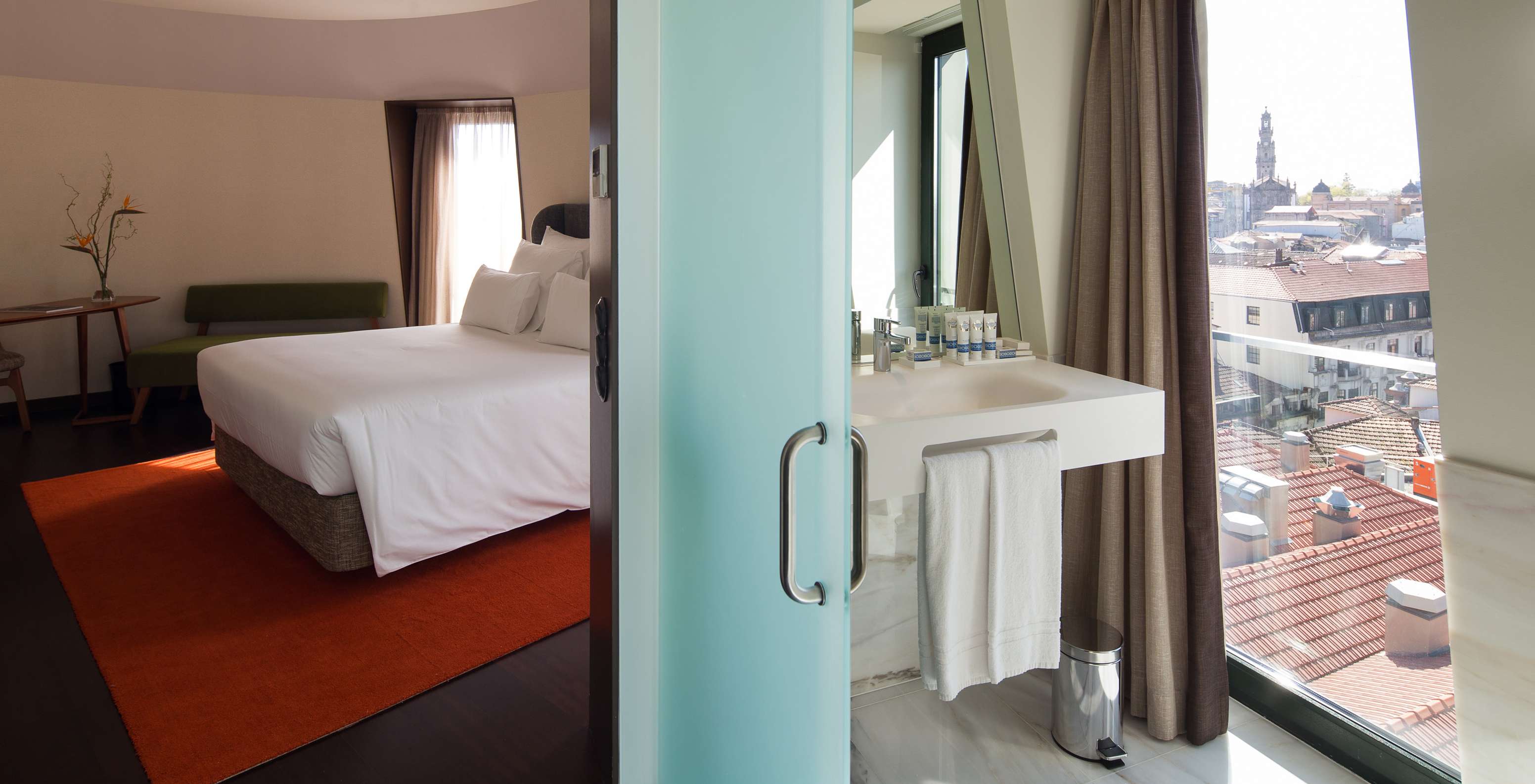 El Deluxe Superior Grand View del Pestana Porto - A Brasileira es un cuarto amplio con una vista magnífica sobre la ciudad