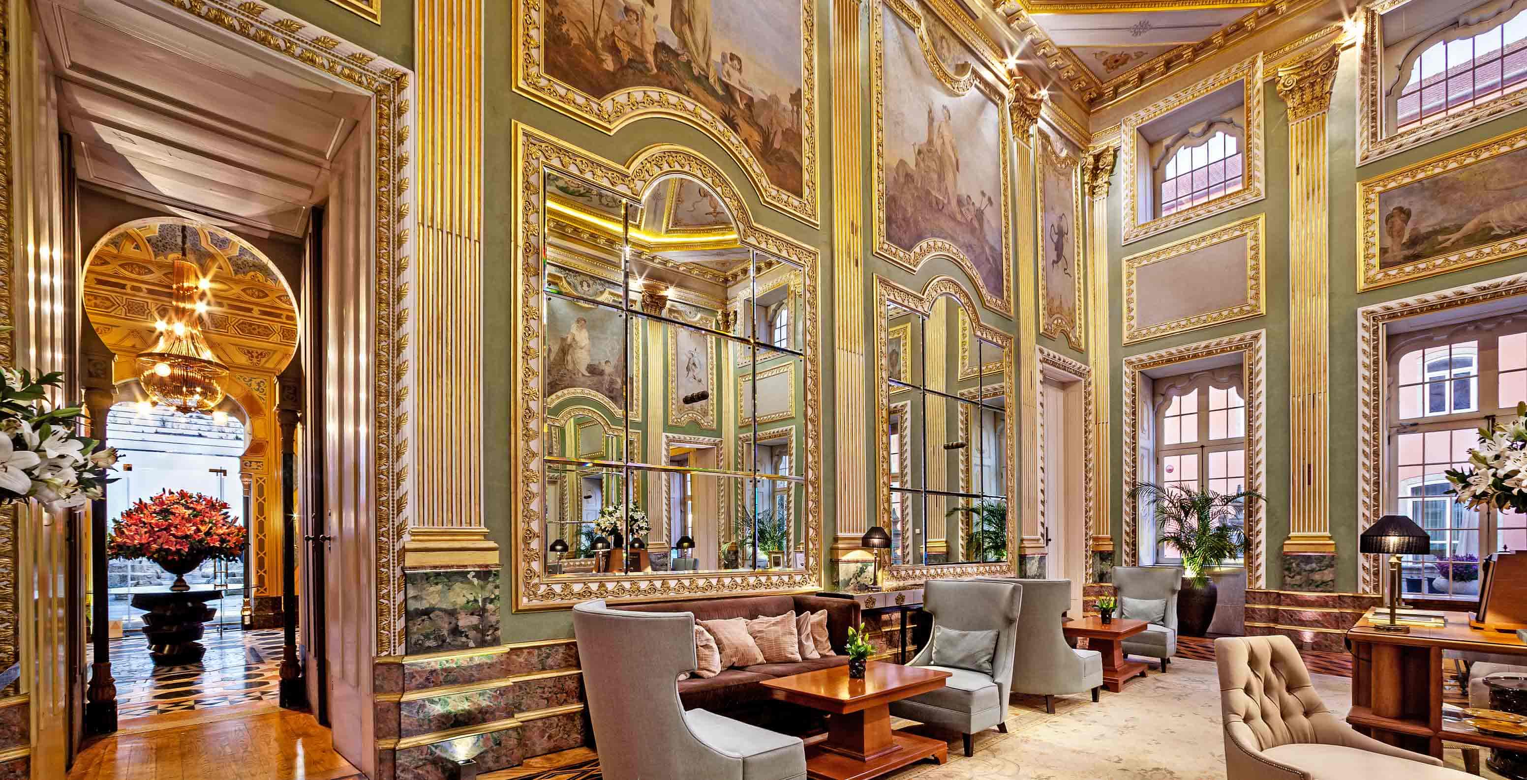 Entrada y salón principal del Pestana Palácio do Freixo, un hotel histórico a orillas del río Duero