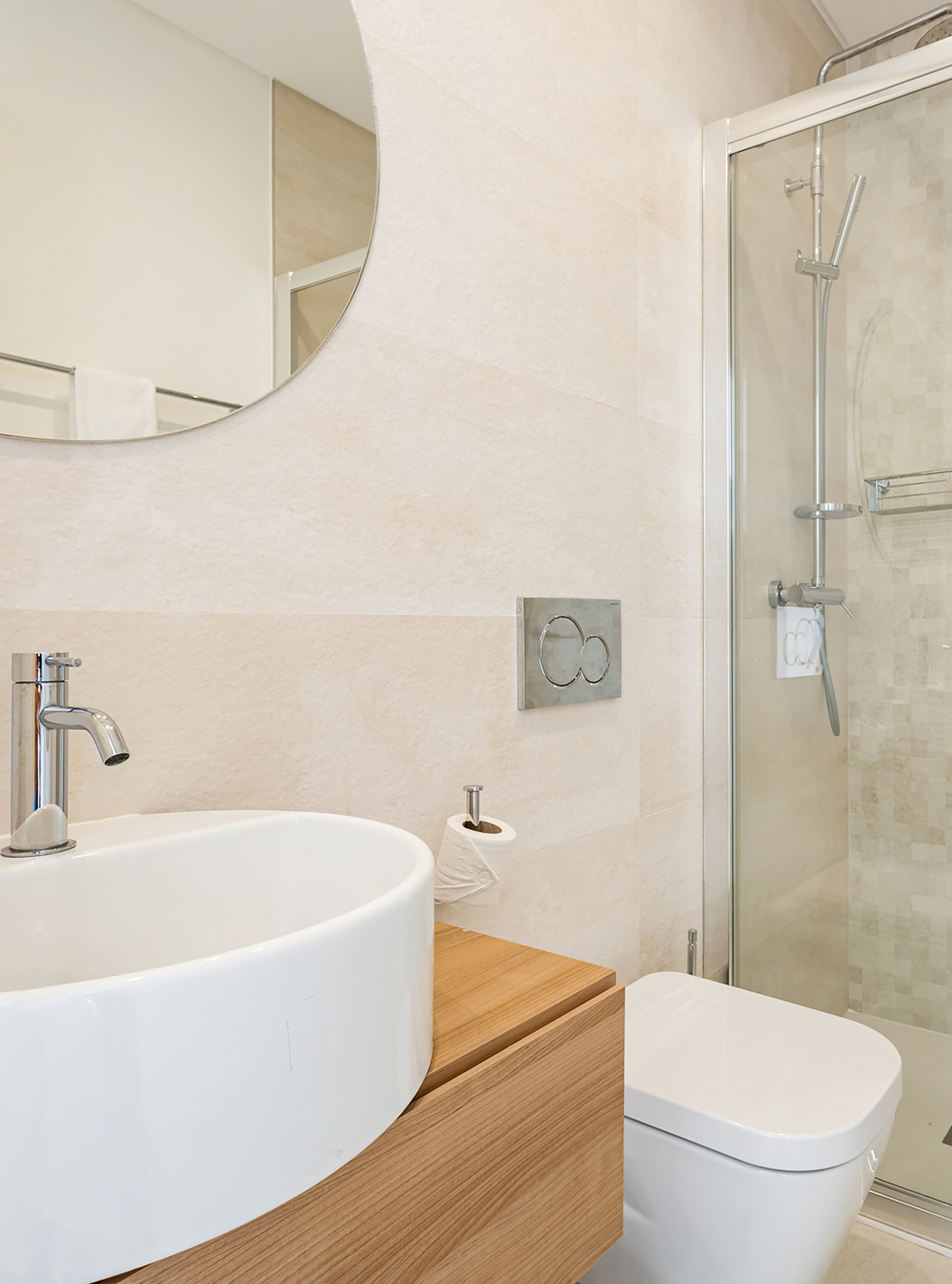 Villa Premium 3 chambres - 6 adultes du Pestana Valley dispose d'un lavabo, de toilettes et d'une douche