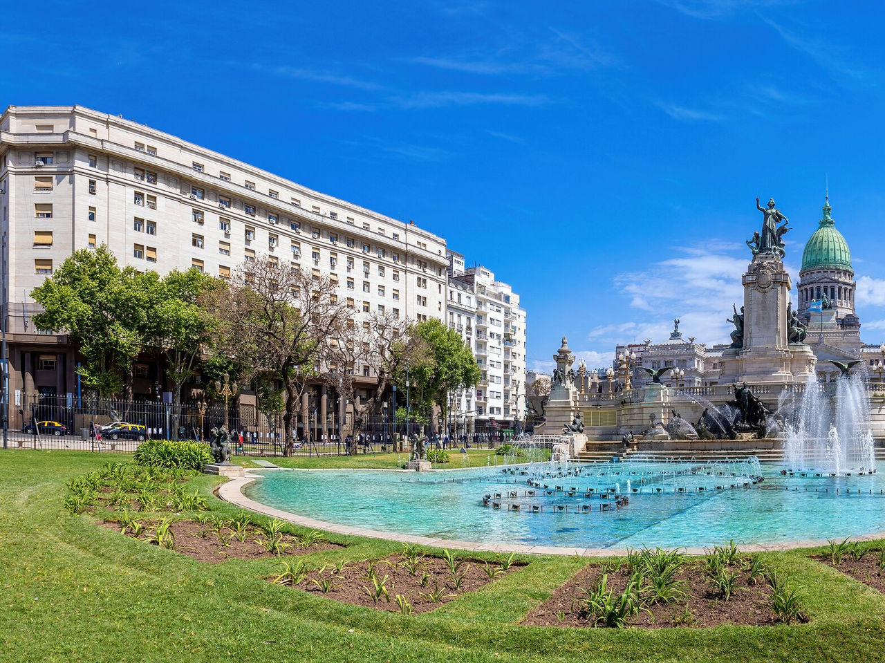 Das beeindruckende Nationalkongressgebäude von Argentinien, gelegen auf der Plaza del Congreso in Buenos Aires