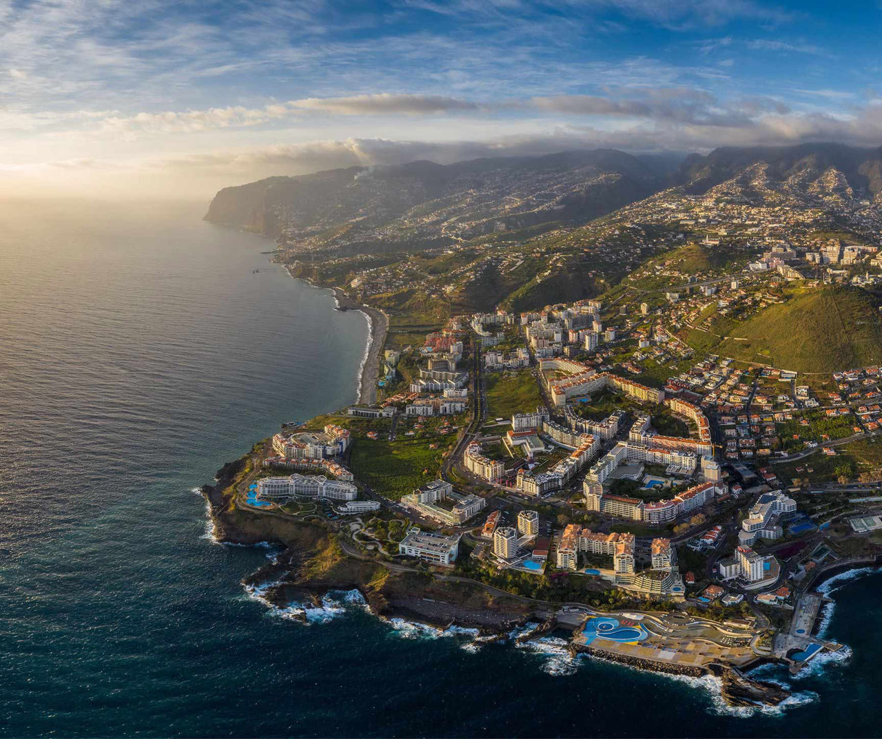 Stay at a Pestana hotel in Madeira and enjoy breathtaking views of the Atlantic Ocean at sunrise
