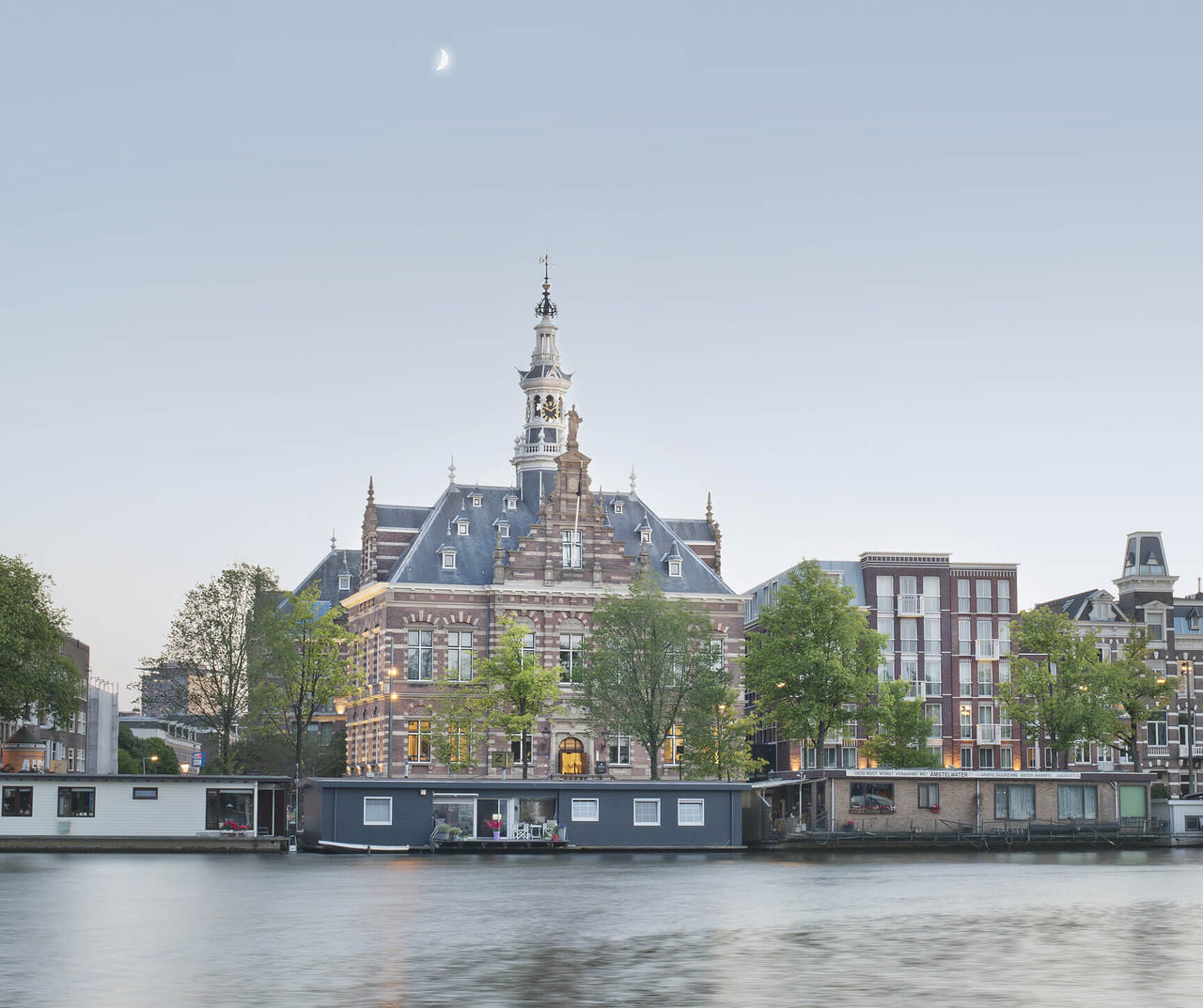 Stay at Pestana in Amsterdam with canal views Relax and enjoy the city's beauty