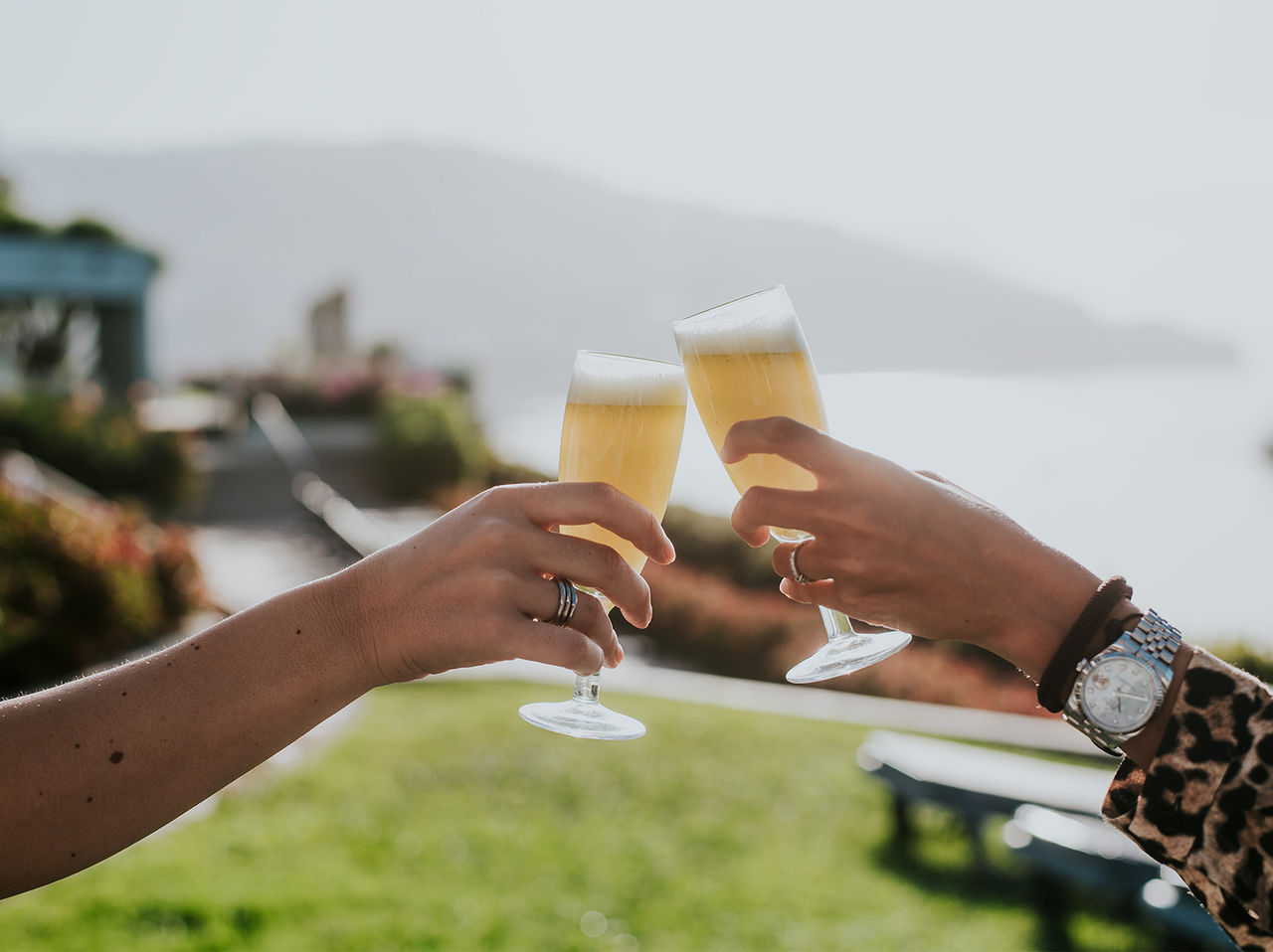 Le restaurant Dockside de l’hôtel 5 étoiles au centre de Funchal propose du champagne et une vue sur la mer