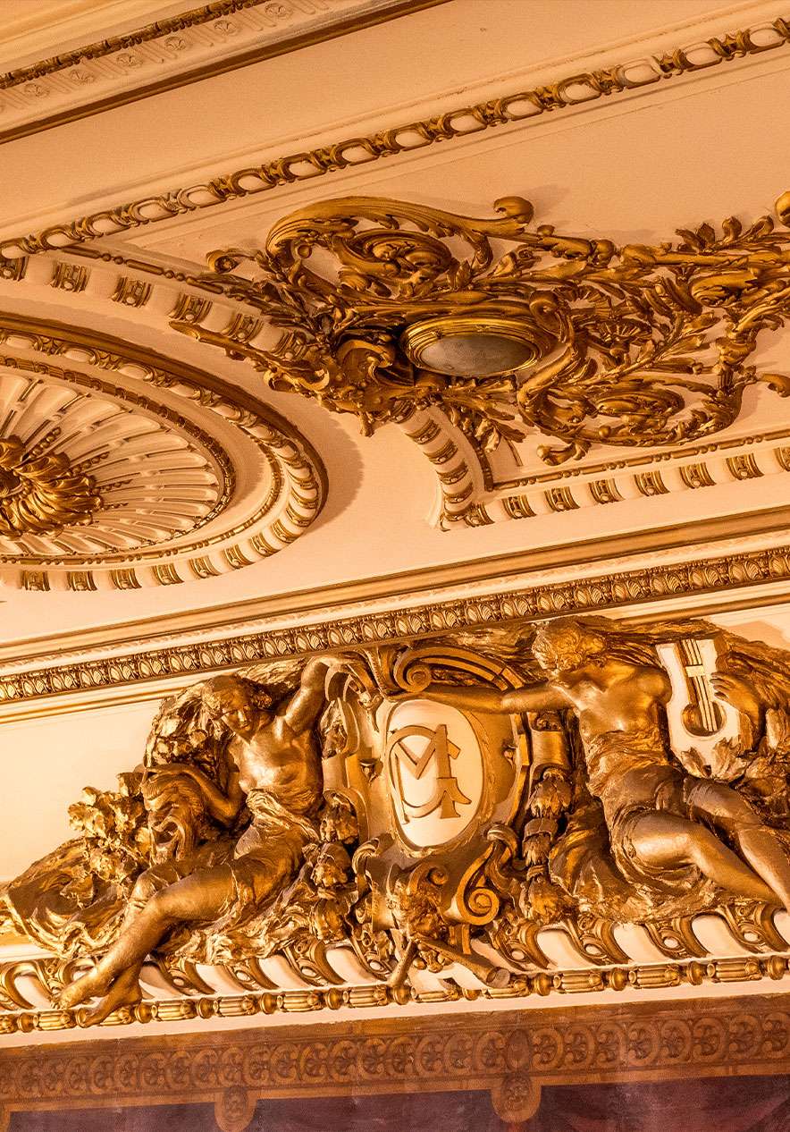 Vue intérieure de l'El Ateneo Grand Splendid à Buenos Aires, une librairie considérée parmi les meilleures au monde