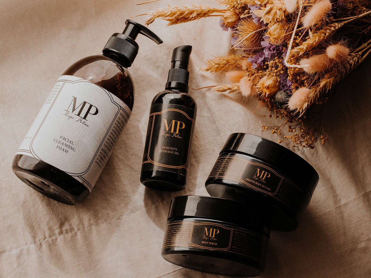 Ligne de soins du Pestana Magic Spa avec huile de massage, mousse faciale et beurre corporel